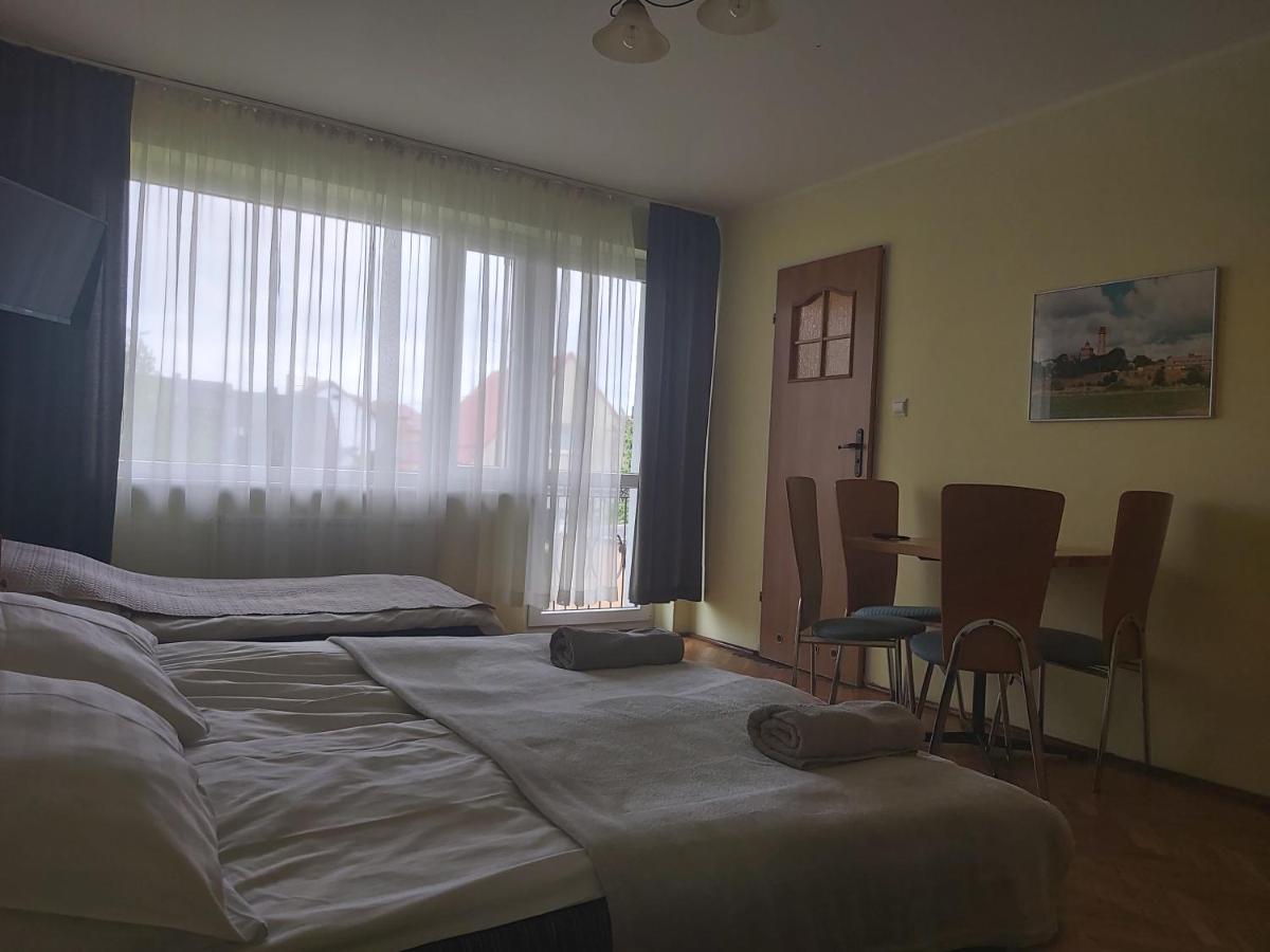 Pokoje Goscinne Anna Łeba Exteriör bild