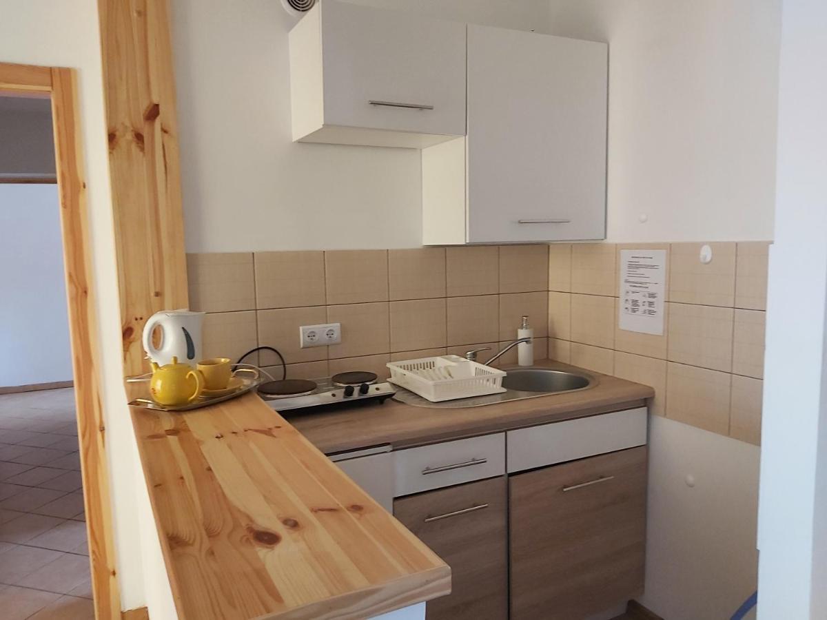 Pokoje Goscinne Anna Łeba Exteriör bild